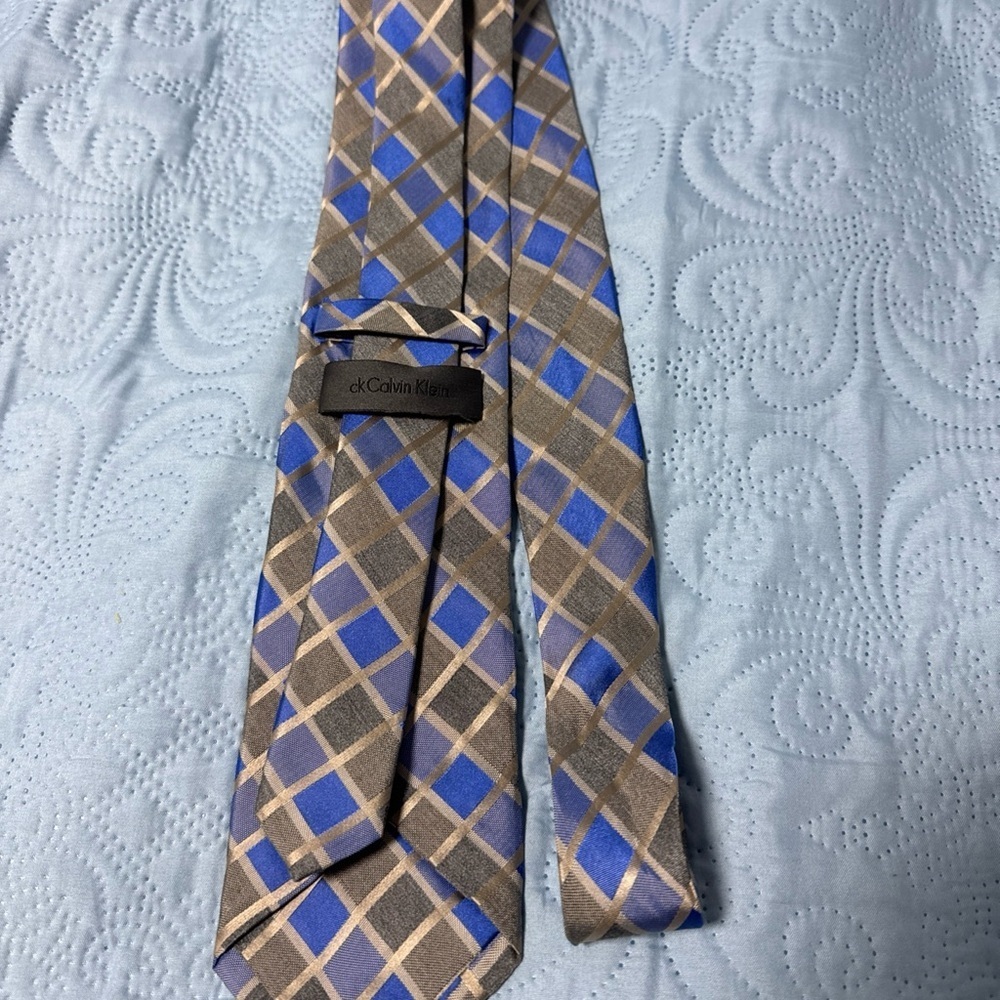 Calvin Klein Blue, Gray and Tan Plaid Silk-Feel Tie A 34